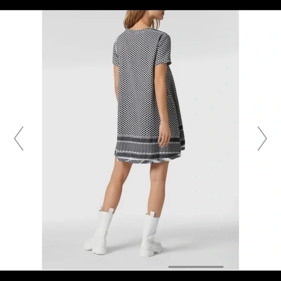 cecilie copenhagen 1005 Dress 1, O, Short Sleeves black and cream​​​​​​​​​ - Picture 2 of 16